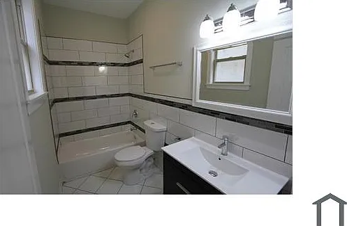 3 bed, 1300 sqft, $1,950 — Photo 2