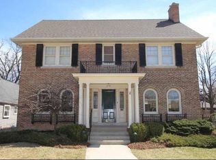 4790 N Cumberland Blvd, Whitefish Bay, WI 53211