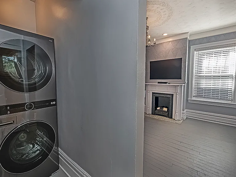711 N Saint Clair St #1 — Photo 15