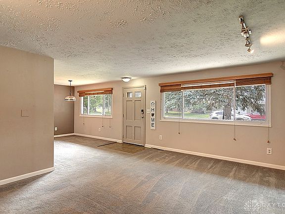 5th image of 3539 Waterbury Dr
