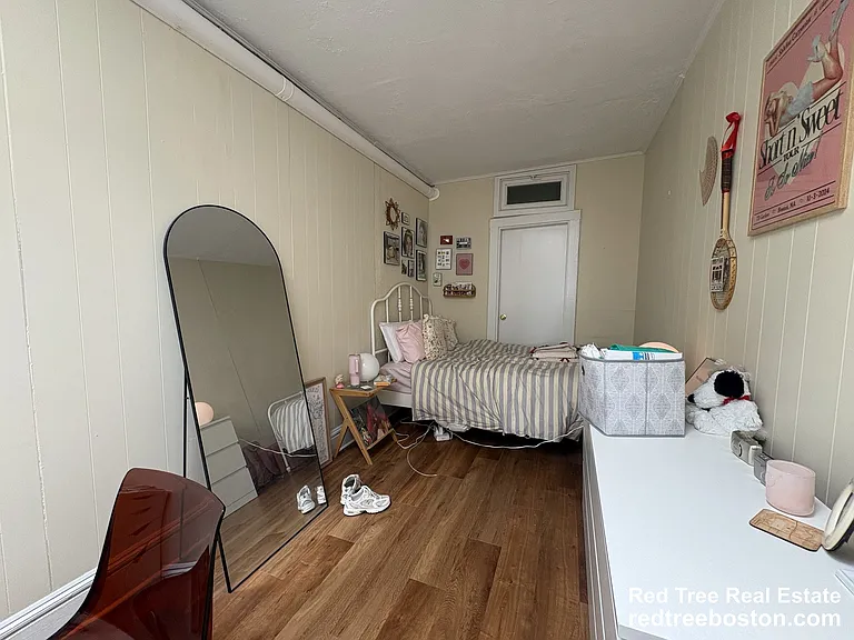 914 Beacon St #4 — Photo 34