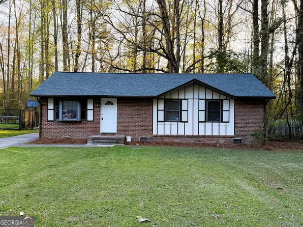 1345 La Belle St, Jonesboro, GA 30238