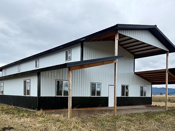 3rd image of 2397 Lower Valley Rd