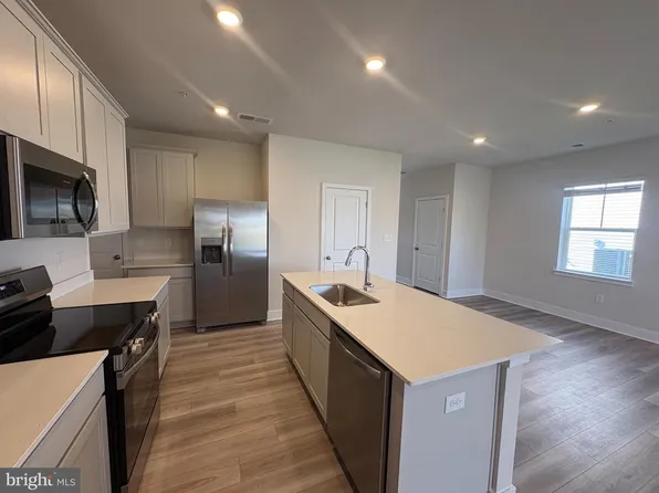 1684 Lake Placid Dr, Trappe, MD 21673