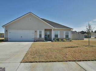 66 Farnsworth Trl, Hinesville, GA 31313