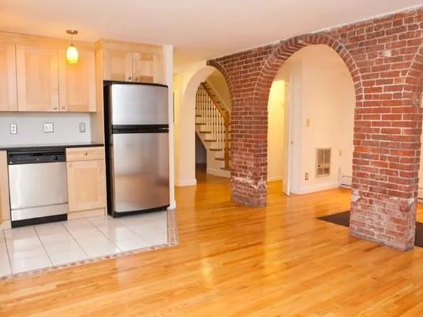 482 Massachusetts Ave #5, Boston, MA 02118