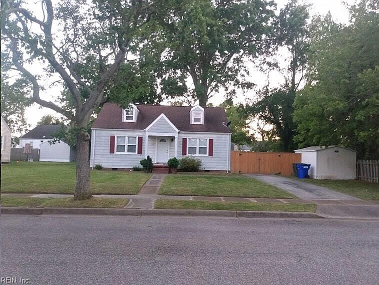 1st image of 1371 E Norcova Dr