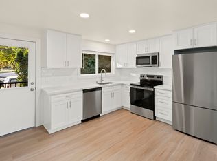 845 Kirkland Way APT D, Kirkland, WA 98033