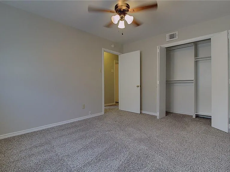 7708 Dentcrest Dr — Photo 15