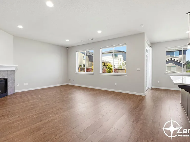 4326 NE 182nd St — Photo 13