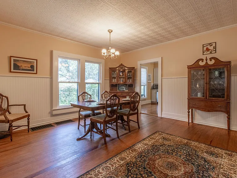 1503 S Elm St — Photo 33