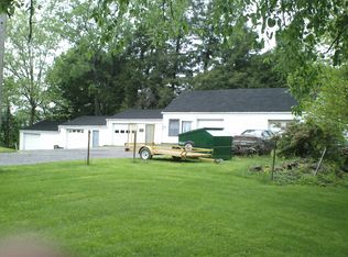 208 Sycamore Drive, Moon TWP, PA 15243