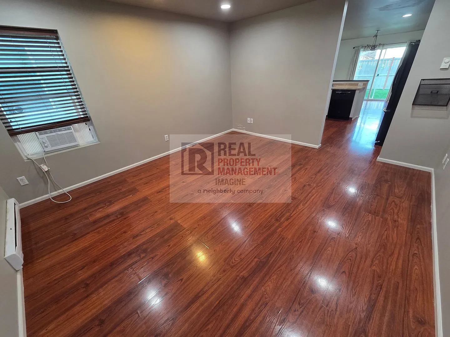 Check out this beautiful 3-bedroom, 2.0-bath home! — Photo 4