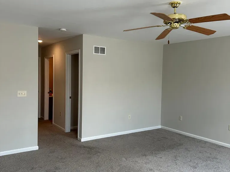5590 Twilight Dr — Photo 17