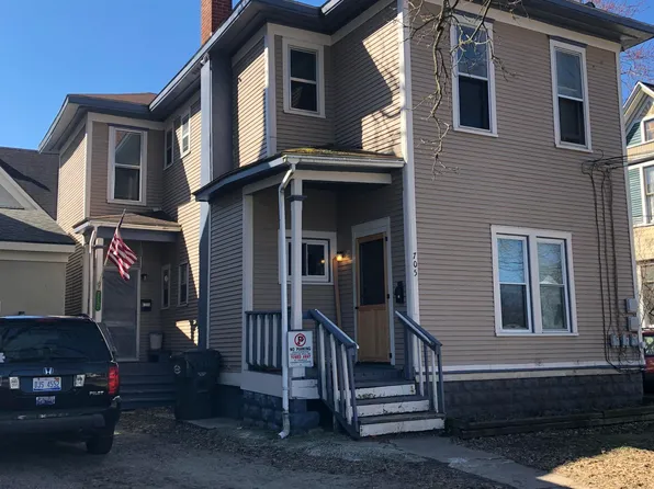705 W Walnut St, Kalamazoo, MI 49007