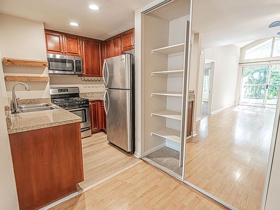5th image of 5535 Canoga Ave APT 234