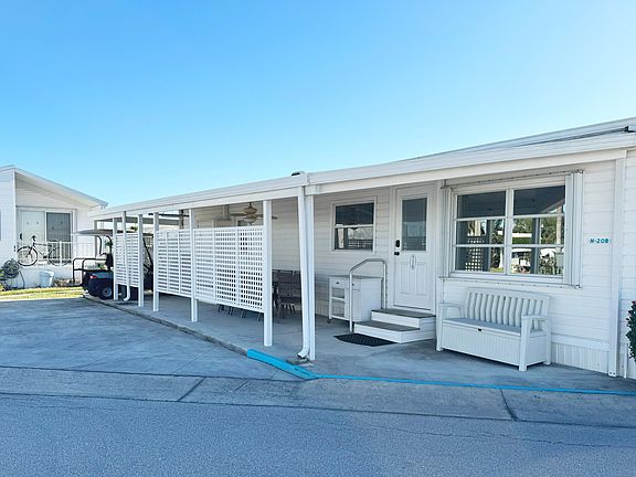 5th image of 208 Flamingo Drive