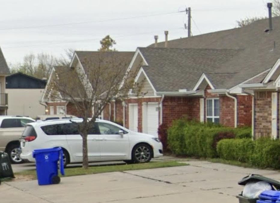 1st image of 1104 Brandywine Ln APT 3