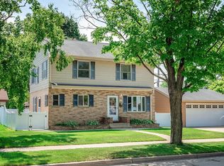 5411 W Ohio Ave, Milwaukee, WI 53219