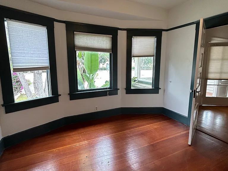 2220 Rosecrans St — Photo 18