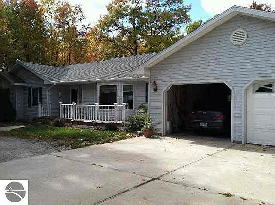 3rd image of 3177 Ira Dr