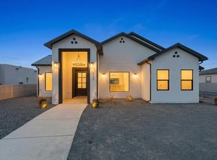 625 1st St NE, Rio Rancho, NM 87124