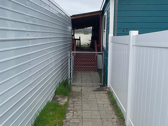 4th image of 3057 Road H NE #47