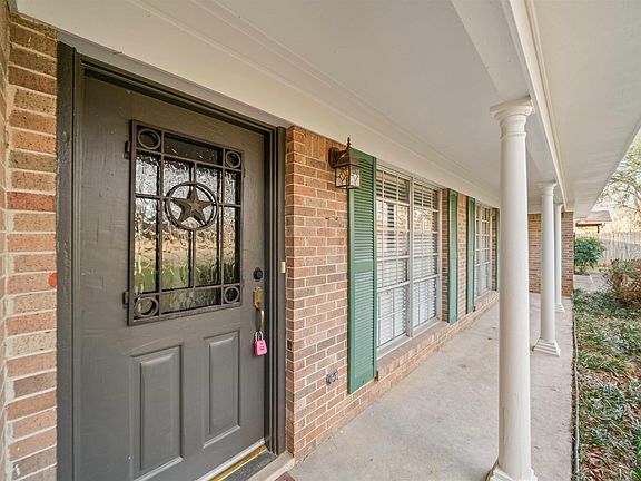 5th image of 804 Lincoln Dr