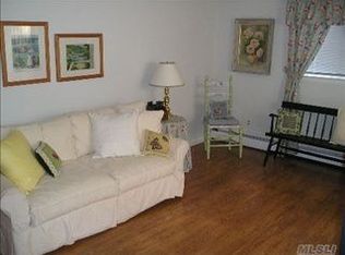 2170 Bellewood Dr, Merrick, NY 11566