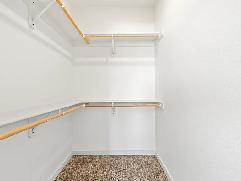 Columbia River Walk Apartments — Photo 147