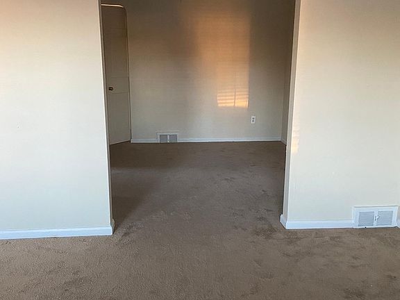 5th image of 5767 Bedford St Unit B
