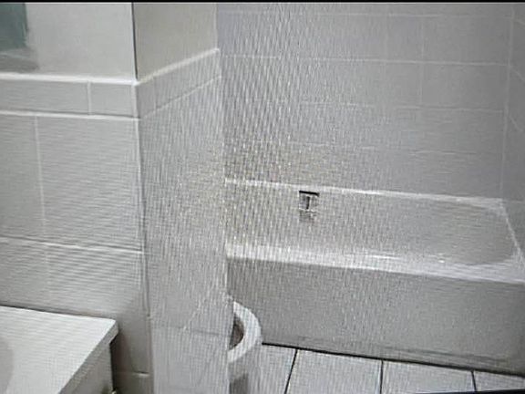 5th image of 160 E 85th St APT 1R