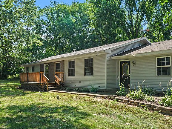 3rd image of 27911 Gideon St