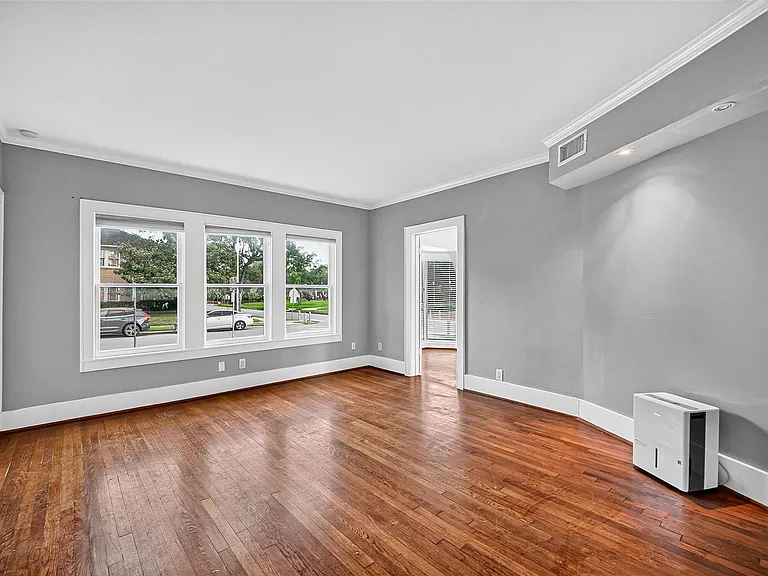 1758 Hawthorne St #1 — Photo 4