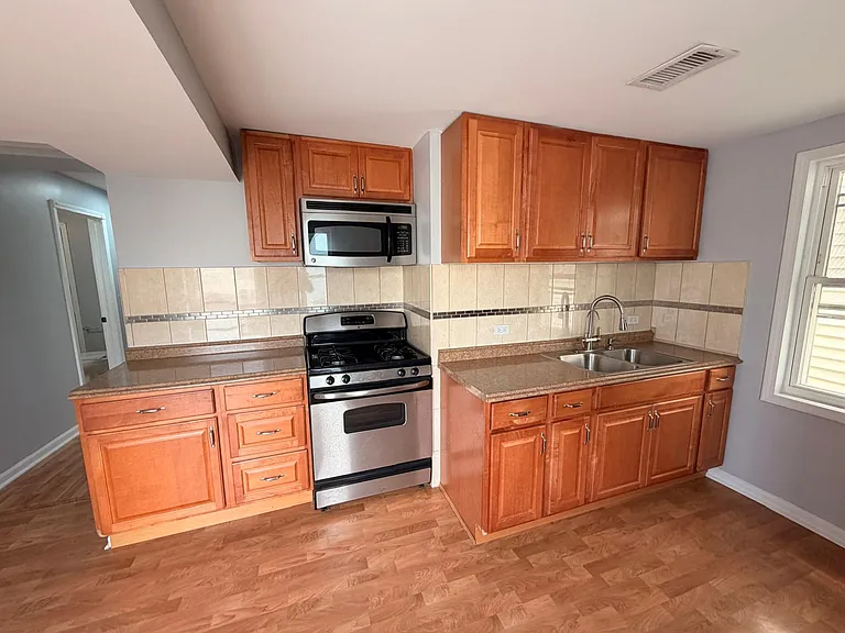 2630 N Central Park Ave #2 — Photo 9