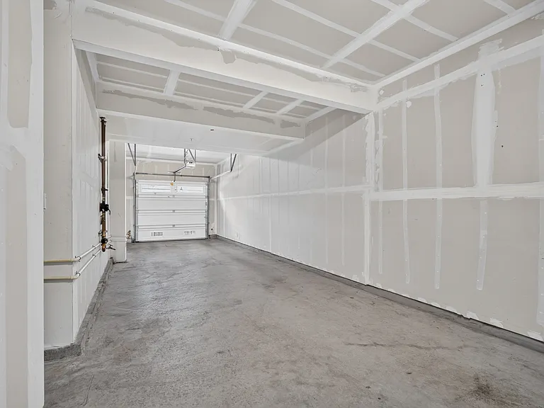 630 Barcelona Loop — Photo 26