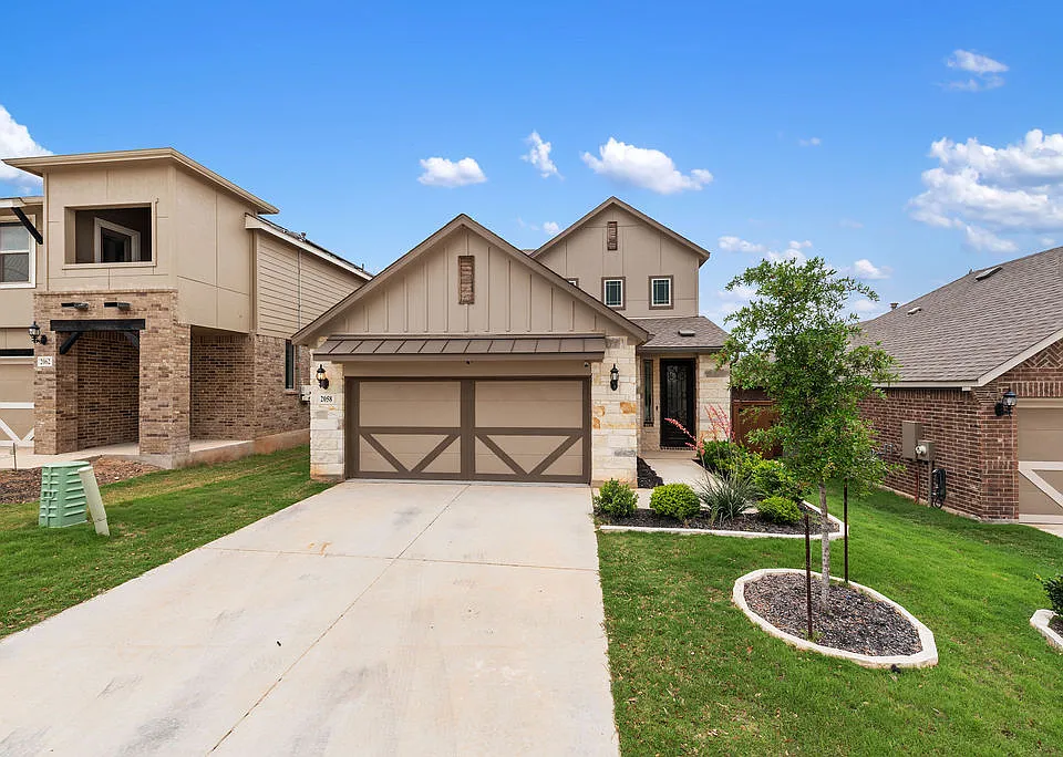 2058 Egret Ave