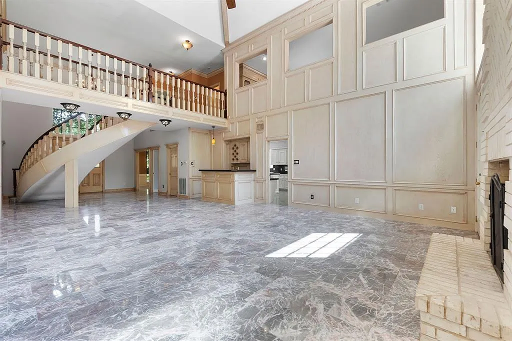 4 bed, 3.5 bath, 4469 sqft, $3,000 — Photo 4