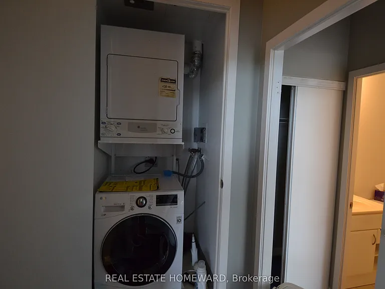 38 Lee Centre Dr #126 — Photo 15