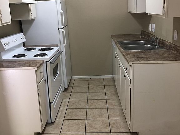 I BEDROOM 1 BATH (KITCHEN)