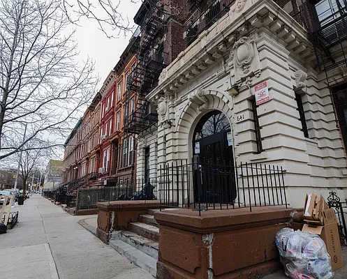 Rented by Premier Metro Realty Corp | media 22