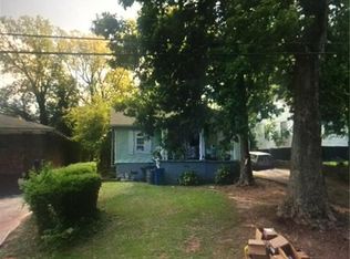 1372 Pine St, East Pt, GA