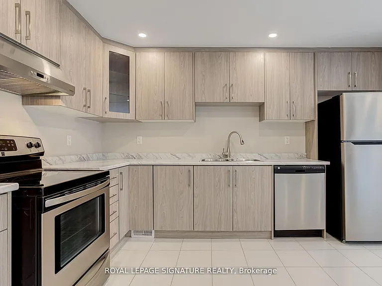 16 Dancing Waters Rd #BASEMENT — Photo 16