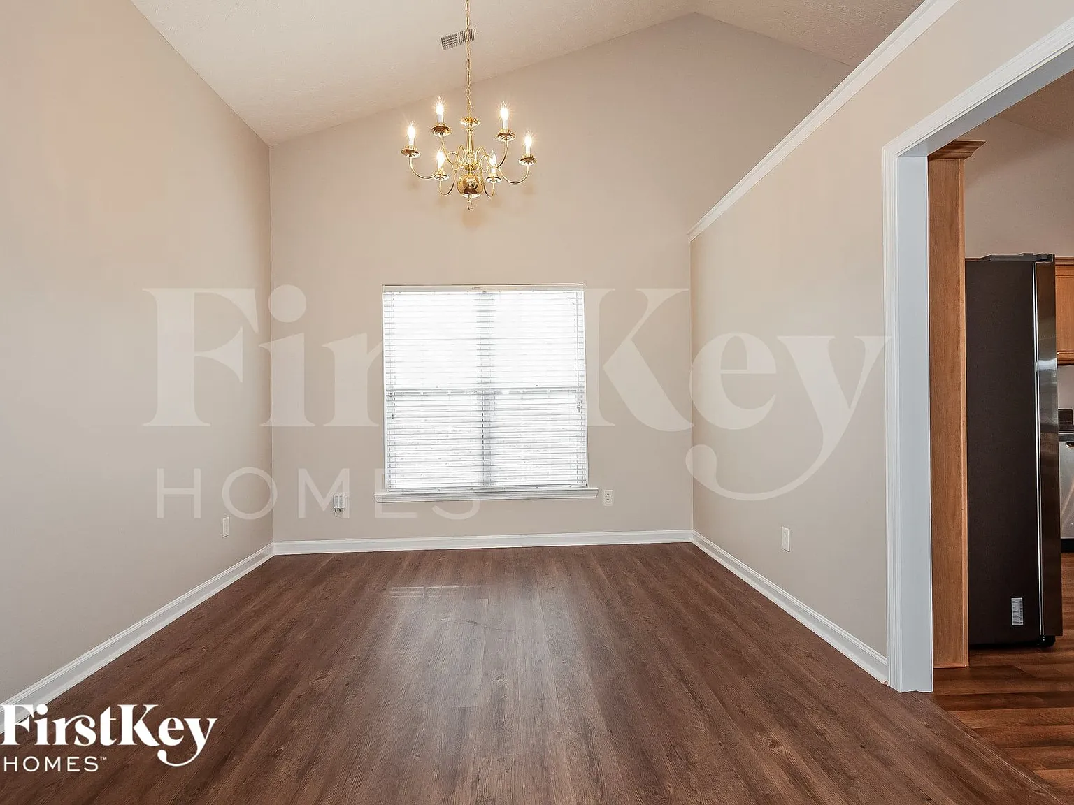 4 bed, 2.0 bath, 2144 sqft, $2,515 — Photo 4