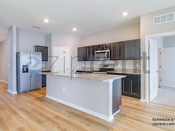 4th image of 748 Orchid Grove Blvd