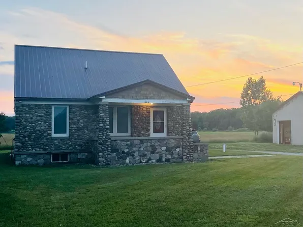 318 M-65, Twining, MI 48766