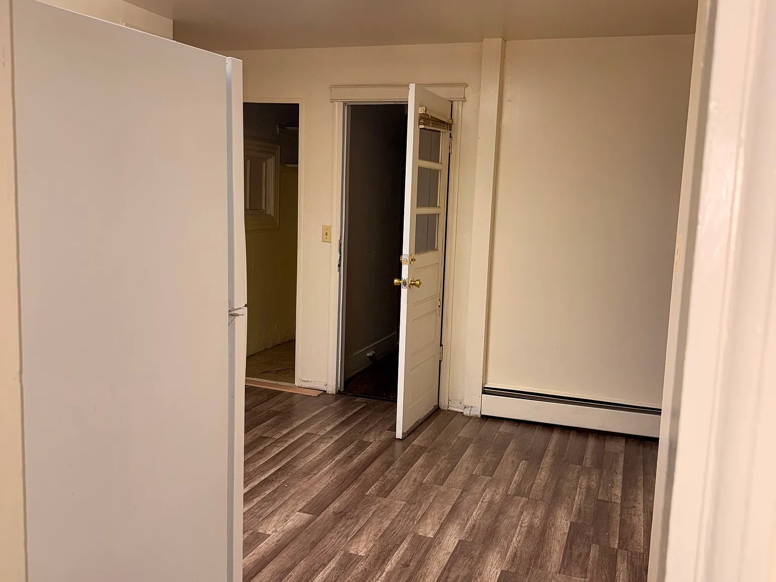3 bed, 3426 sqft, $2,100 — Photo 2