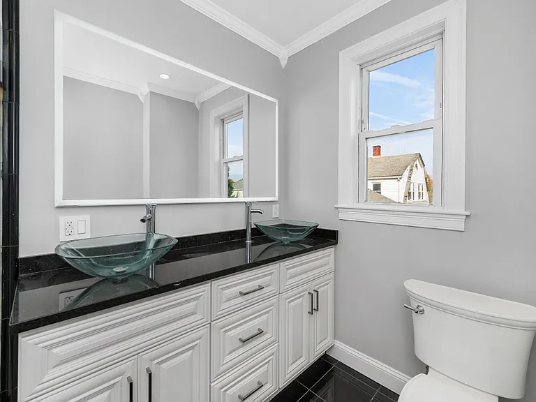 129 Lynnway #2 — Photo 11