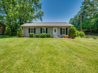 216 Adrian Dr, Kingsport, TN 37664
