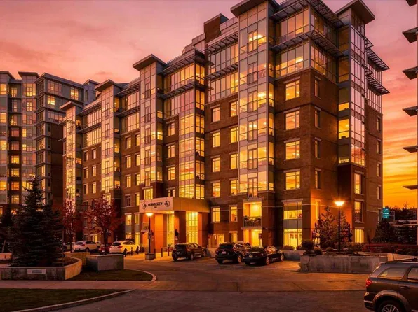 24 Varsity Estates Cir NW #502, Calgary, AB T3A 2X8